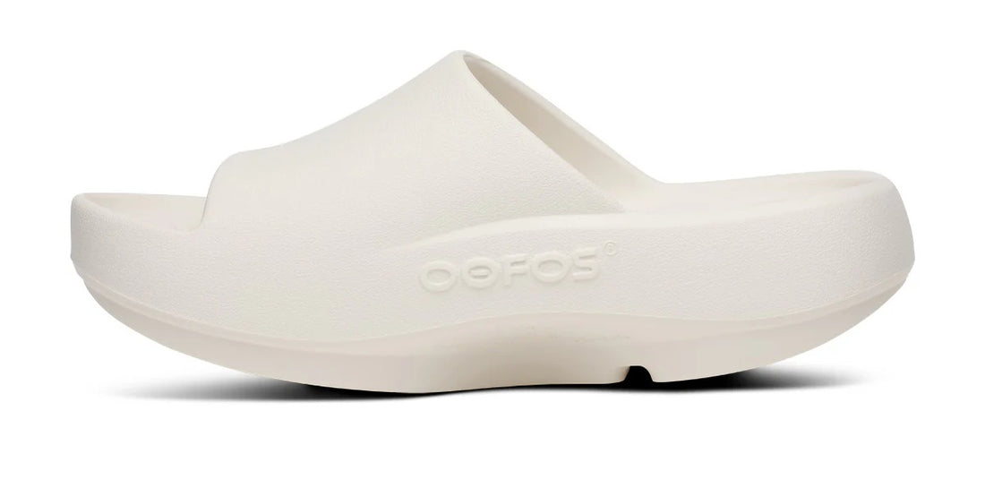 OOAHH+ Chalk - OOFOS Damen-Slide-Sandale