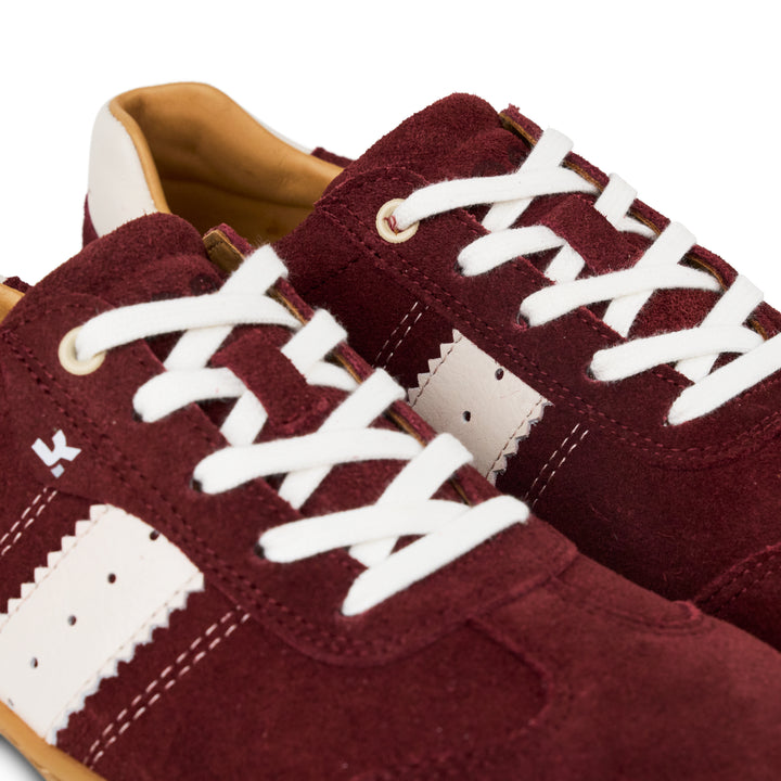 KOEL Ila Suede Bordo Damensneaker – Retrostyle Barfußschuh für jeden Tag