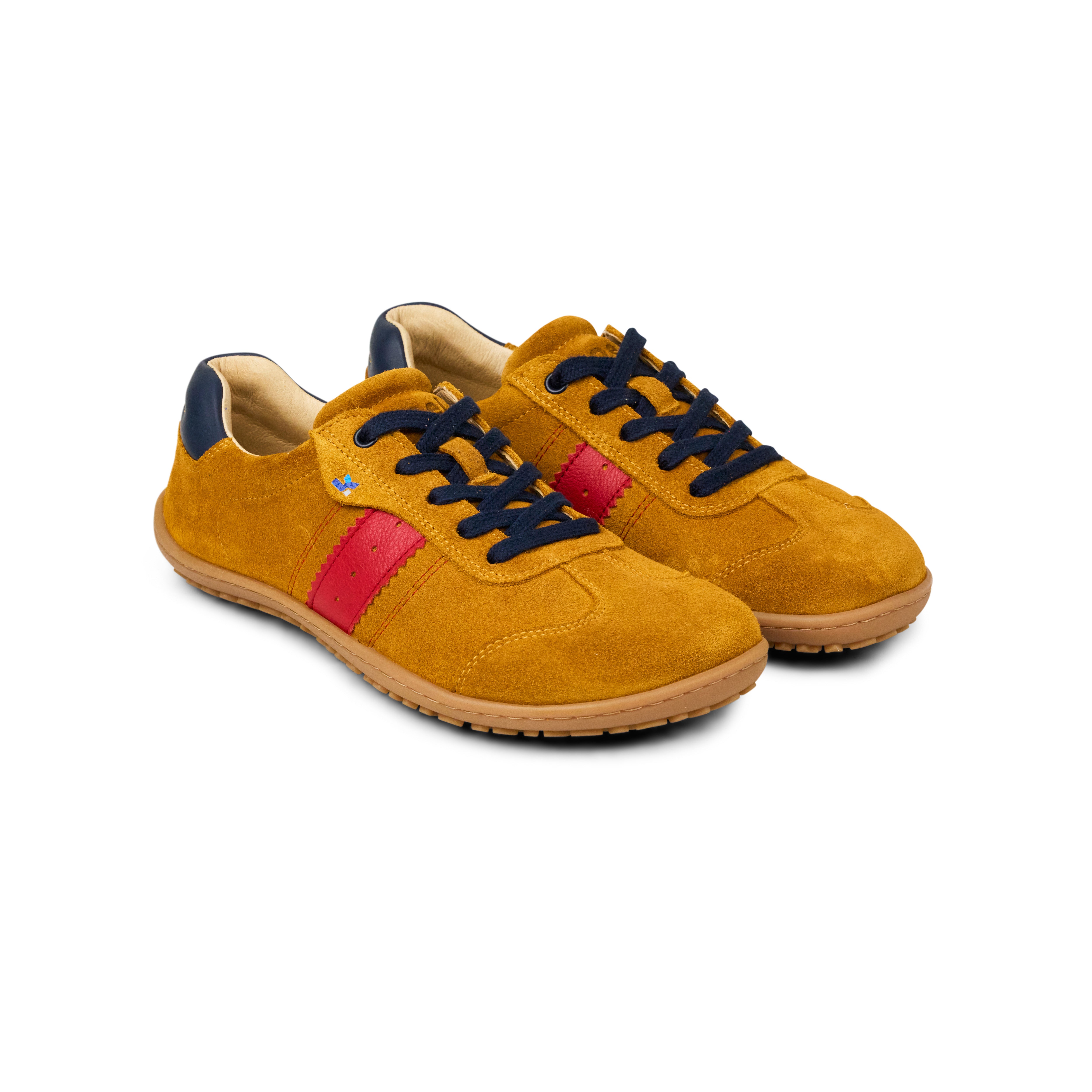 KOEL Ila Suede Ocra Damensneaker – Stilvoller Barfußschuh für jeden Tag