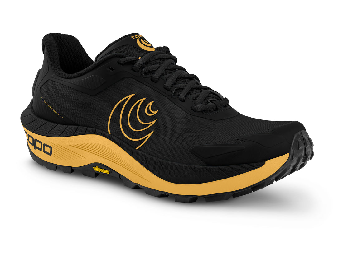 MTN Racer 4 Black/Yellow - Topo Herren Trailrunning-Schuh für schnelle Läufe in anspruchsvollem Gelände.