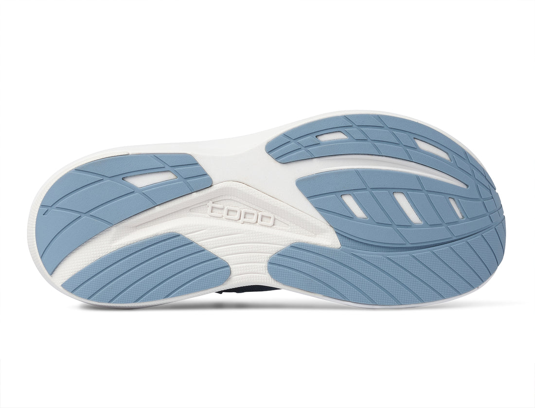 Topo Athletic Ultrafly 6 Blue WHite – Damenlaufschuhe. Stabilität, Dämpfung und Dynamik in perfekter Balance